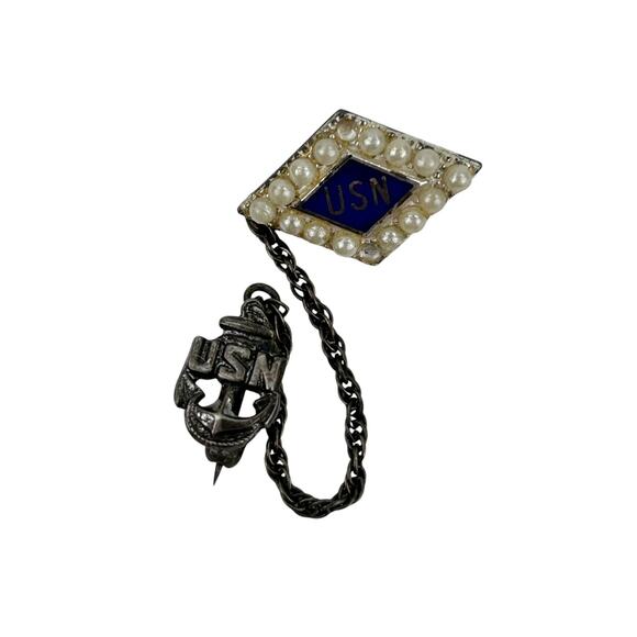 Vintage US Navy Pin Tie Tack Lapel Pin USN Chain Stamped Sterling w Faux Pearls - Picture 2 of 9